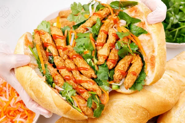 Bí quyết làm nên món bánh mì chả cá ngon