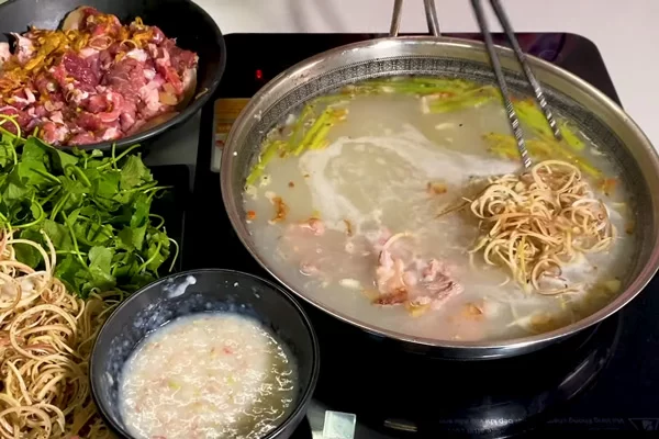 Bò nhúng mẻ miền Bắc chế biến đơn giản