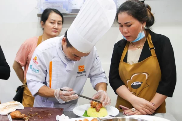 Cách Mở Quán Xôi Vỉa Hè Siêu Lãi