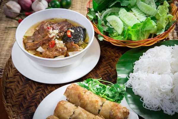 Kinh nghiệm mở quán bún chả thành công