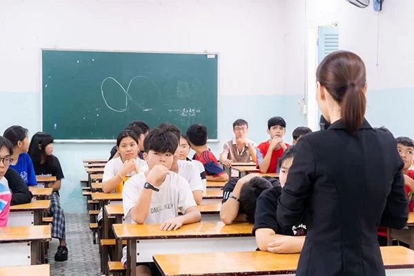 Sinh hoạt hướng nghiệp giúp các em hình dung rõ ràng về nghề nghiệp tương lai, phát hiện đam mê từ sớm