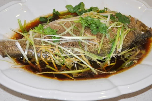 Cá Dìa Hấp Gừng Hành