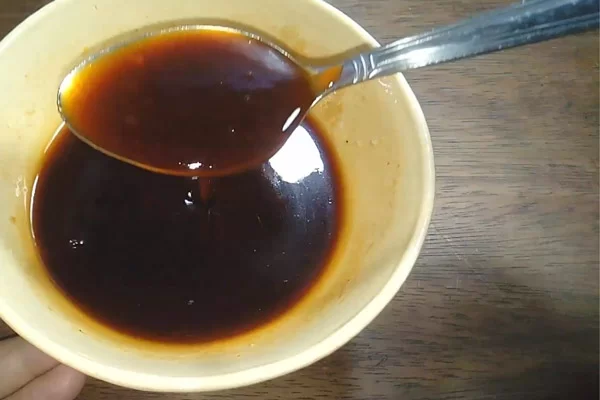 Cách làm nước xốt chua ngọt xào cùng mì