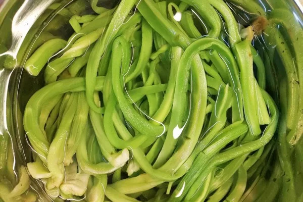 Cách sơ chế rau tiến vua