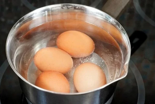 Chuẩn Bị Những Gì Trước Khi Luộc Trứng Lòng Đào