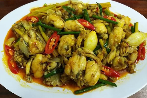 Ếch Xào Sả Ớt Củ Nén