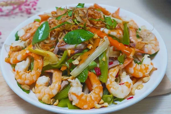 Gỏi rau tiến vua tôm thịt