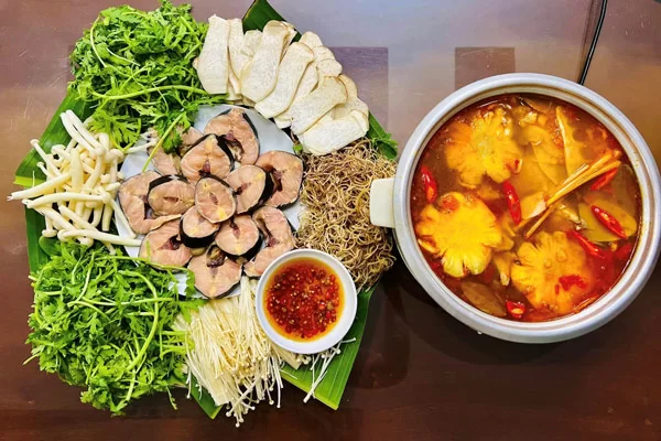 Lẩu cá tầm là món ăn được yêu thích