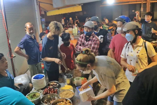 Marketing và xây dựng thương hiệu