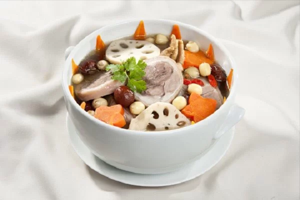 Nấm Tuyết Hầm Giò Heo