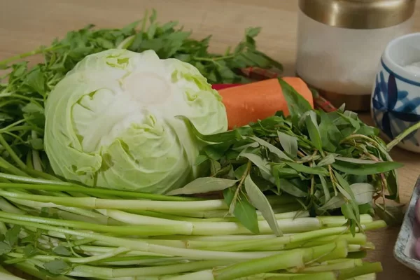 Nguyên liệu làm dưa muối bắp cải đơn giản