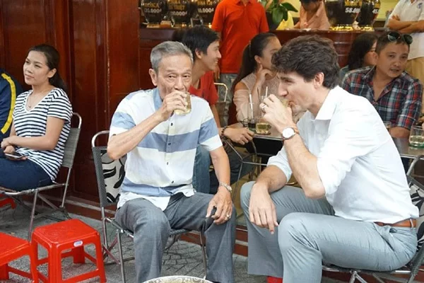 Quán Cafe Cóc Là Gì?