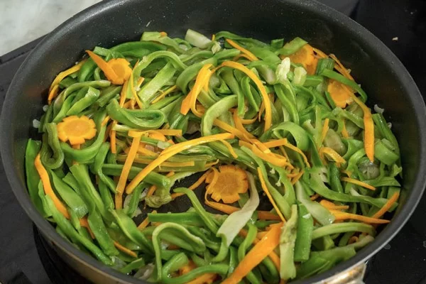 Rau tiến vua có dùng cho người ăn chay không