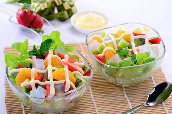 Tại Sao Salad Mayonnaise Được Ưa Chuộng?