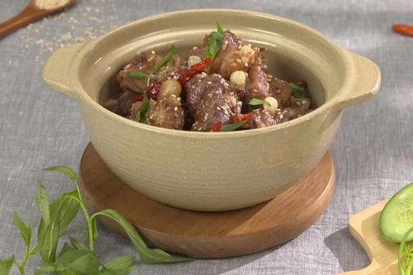 Thịt Sườn Kho Củ Nén