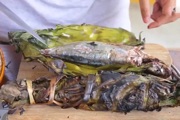 Cá Nục Nướng Lá Chuối