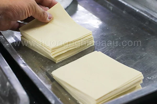 học cách làm lá hoành thánh