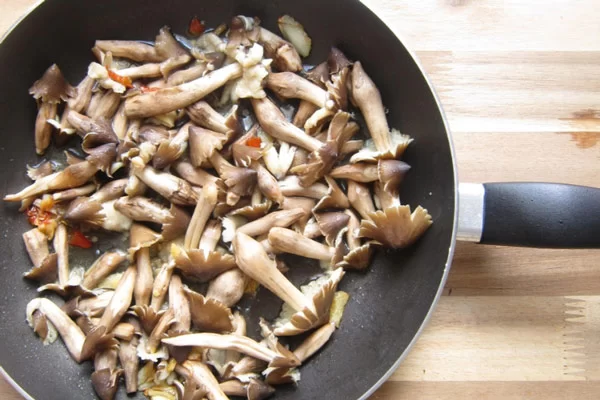 Nấm Mối Xào Tỏi