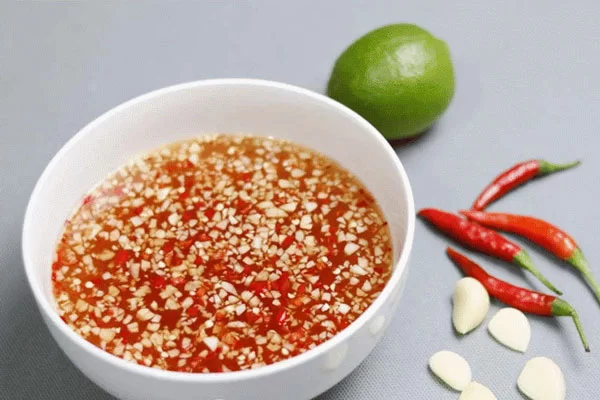 Nước Chấm Ăn Kèm Ngan Cháy Tỏi