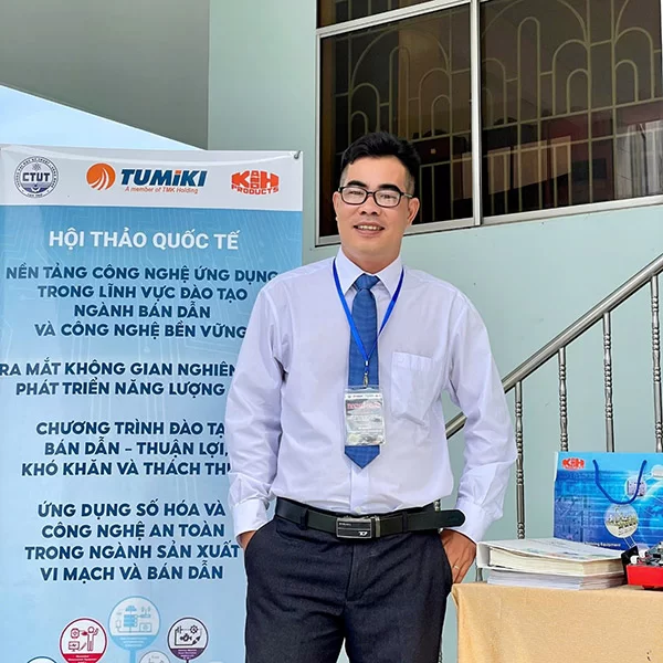 thầy nguyễn văn khấn