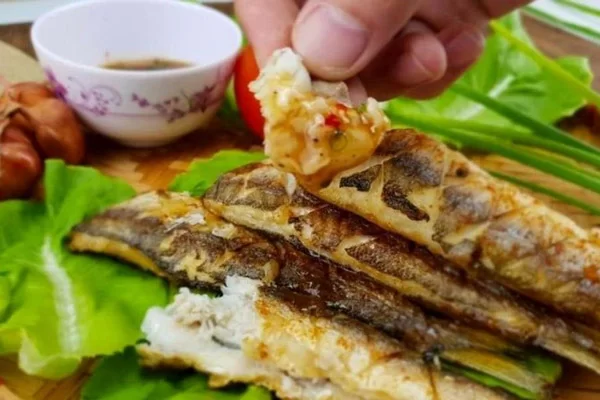 Cá Nhồng Nướng Muối Ớt