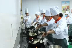 hình ảnh lớp học thực tế Khóa Học Bếp Phụ 07