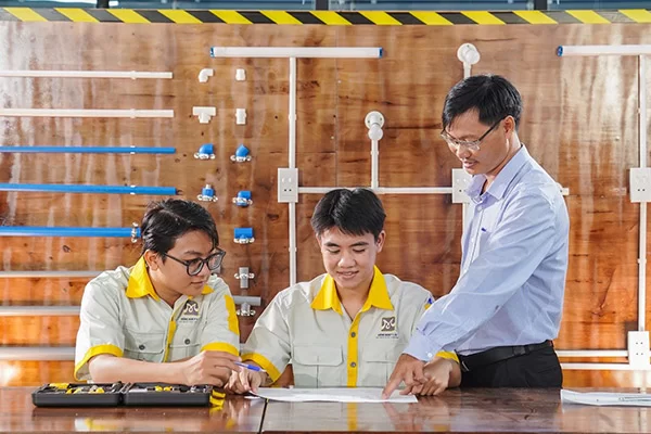 buoi-hoc-phan-tich-ban-ve-thiet-ke-thi-cong buổi học phân tích bản vẽ thiết kế thi công