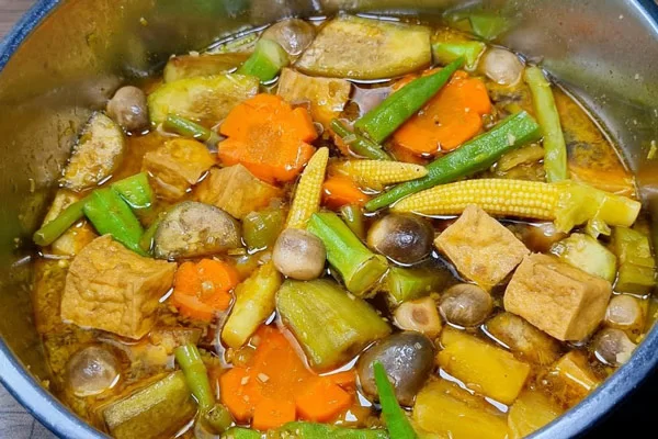 Rau củ kho chay là món ăn thanh đạm