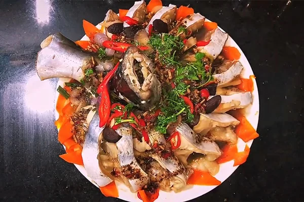 Cá Ba Sa Hấp Gừng