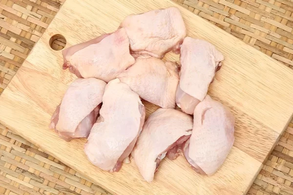 Cách Chọn Gà Tươi Ngon Để Kho