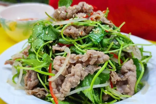 Nộm rau má thịt bò để ăn cơm hay làm món khai vị