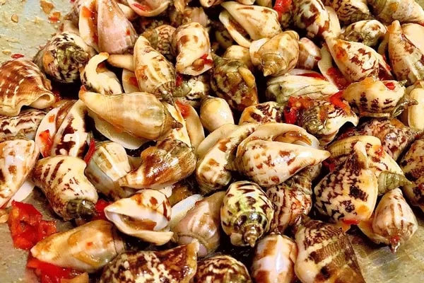 Ốc Nhảy Xào Bơ Tỏi