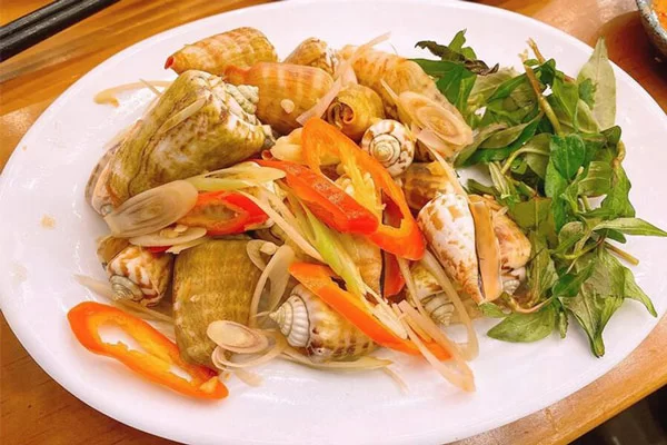 Ốc Nhảy Xào Sả Ớt