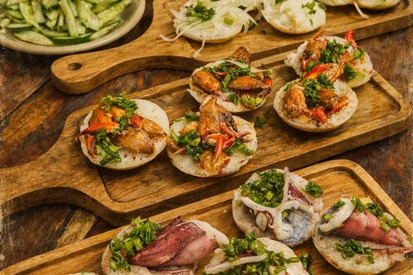 Đặc Trưng Của Bánh Căn