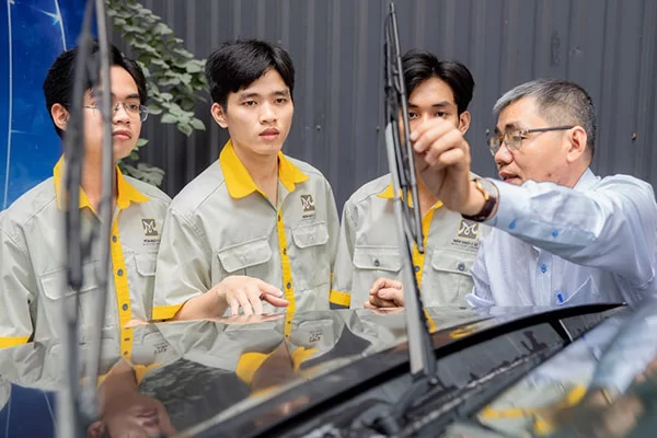 Điện – Điện Tử Ô tô là ngành học đang được nhiều bạn nam quan tâm