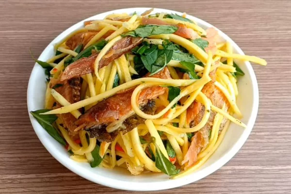 tại Sao Gỏi Xoài Khô Cá Sặc Lại Nổi Tiếng
